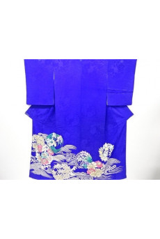 Kimono with flower patterns